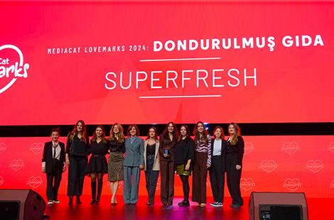 Türkiye’nin “Lovemark”ı SuperFresh, ödülüyle buluştu